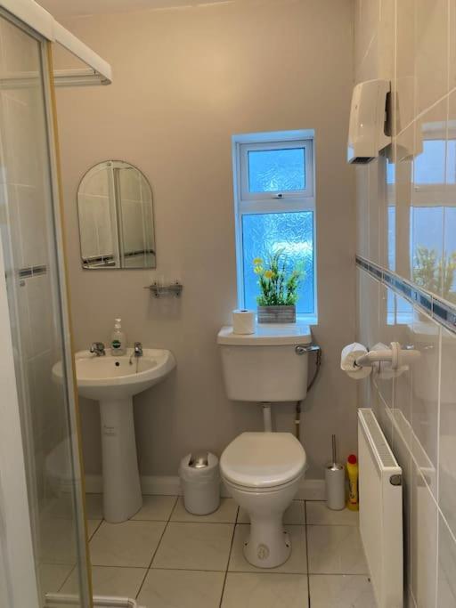 Estuary View Apartment Килръш Екстериор снимка