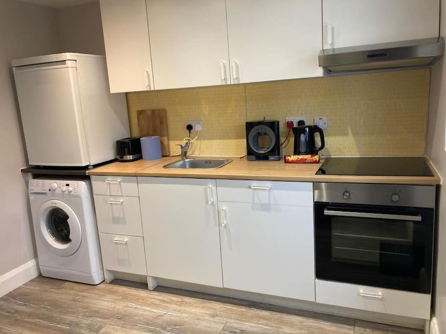 Estuary View Apartment Килръш Екстериор снимка
